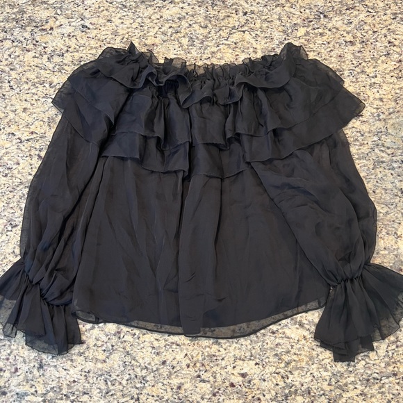 Alice + Olivia Tops - NWT Alice + Olivia 100% Silk Ruffle Blouse
